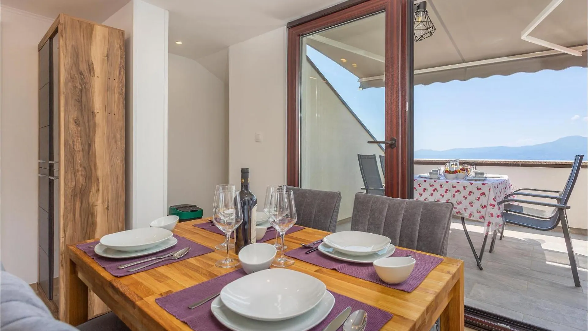 Nice Apartment In Rijeka With House Sea View