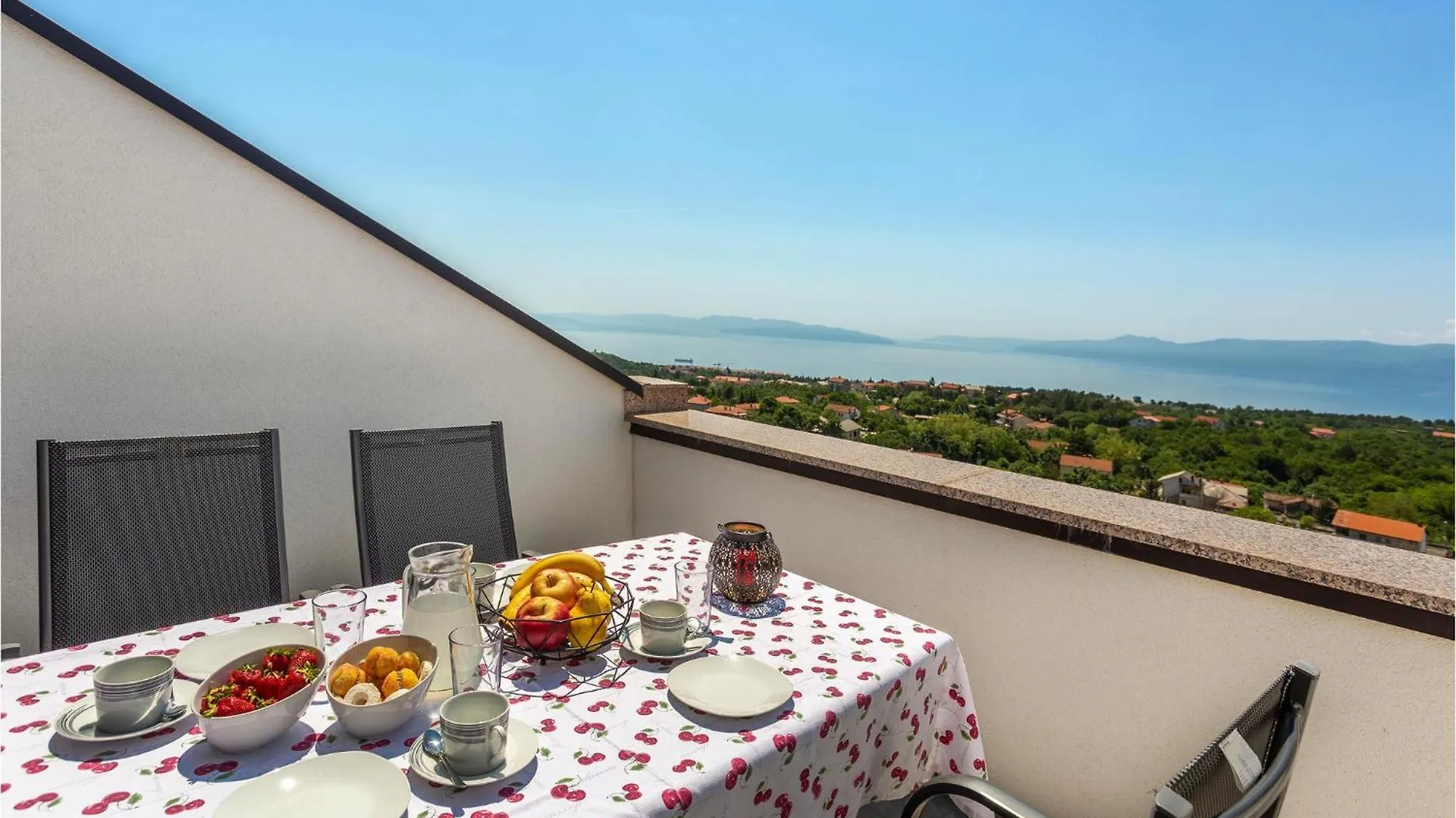 Nice Apartment In Rijeka With House Sea View